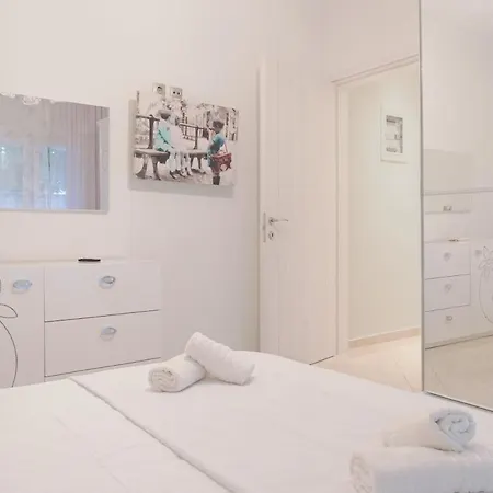 2 Bedroom Tesalónica